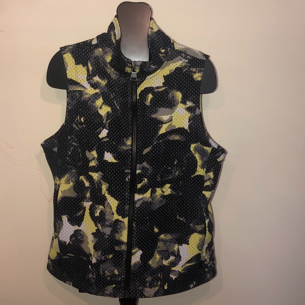 Calvin Klein Black+Green Athletic Vest In a Large